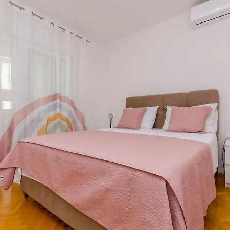 Apartments Edita Trogir Exterior photo